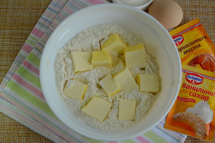 Нежное сметанное печенье — вкусная выпечка из самых простых продуктов Нежное сметанное печенье — вкусная выпечка из самых простых продуктов1