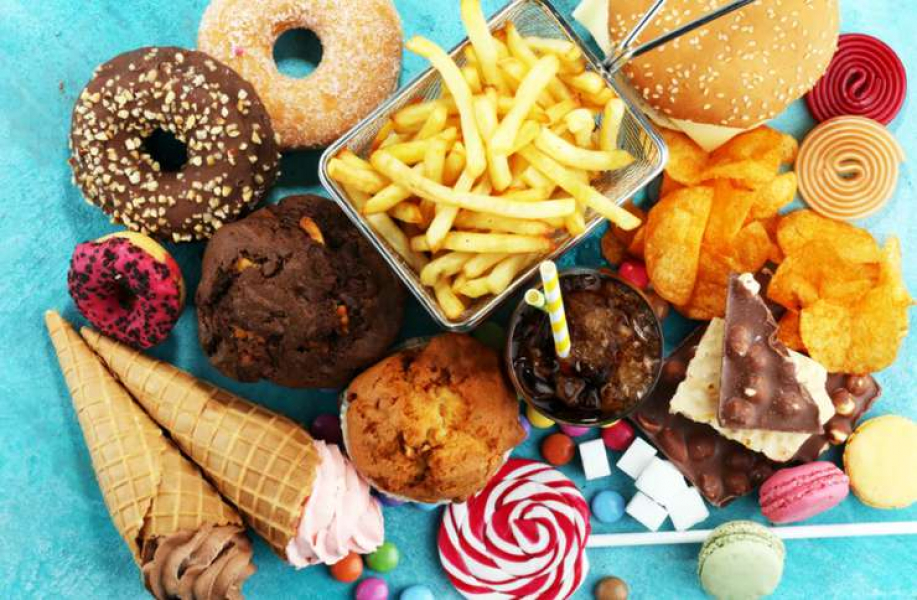 Восемь продуктов, которые стоит исключить, чтобы не было акне None2